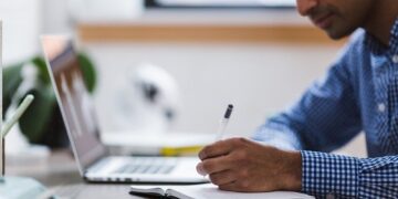 Hiring a professional business plan writer