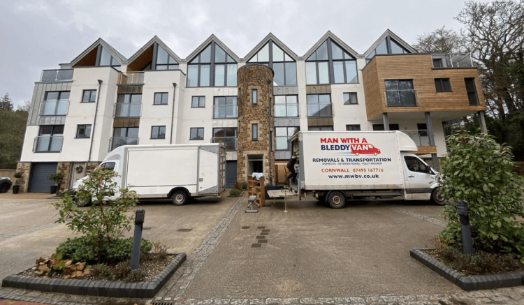 Do I Need To Hire Professional Movers In Cornwall?
