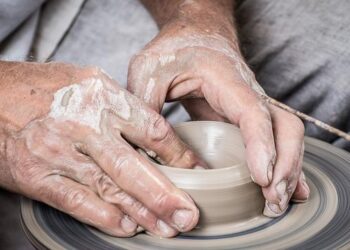 Why Every New Potter Should Take A Pottery Class