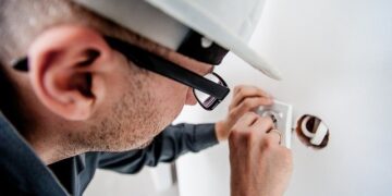 When to use an electrician