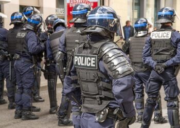 Things To Consider When Buying New Police Boots