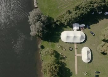 The Benefits of a Sperry Tent Hire for Corporate Events
