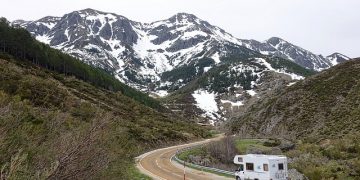 5 Reasons to Take a Campervan for your Road Trip