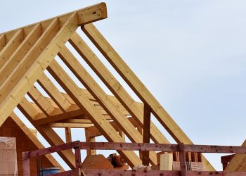 The Many Benefits of Hiring a Local Roofer