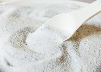 Liquid VS Powder Detergent: Which one is Better?