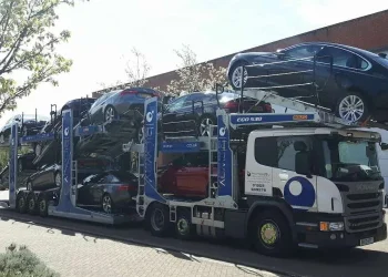 Why Use Professionals to Transport a Vehicle?