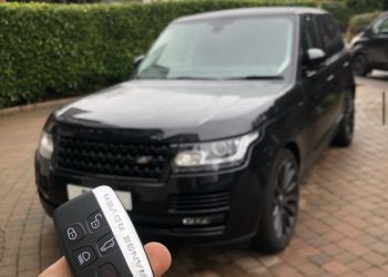 Security and Convenience: The Case for Professional Replacement of Range Rover Car Keys