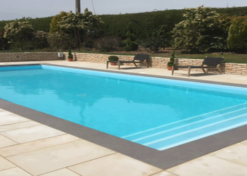 From Installation to Relaxation: Discover the Advantages of Fiberglass Pools in the UK