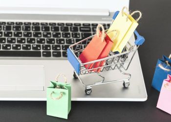 Why Store Builder Tools are the Secret Weapon for E-Commerce Startups