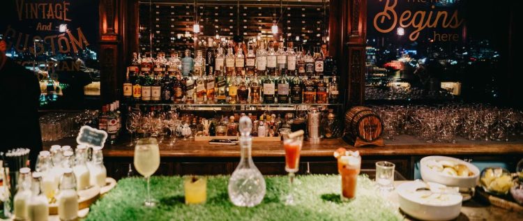 A Peek Behind the Velvet Rope: What Really Happens Inside a Gentleman’s Club