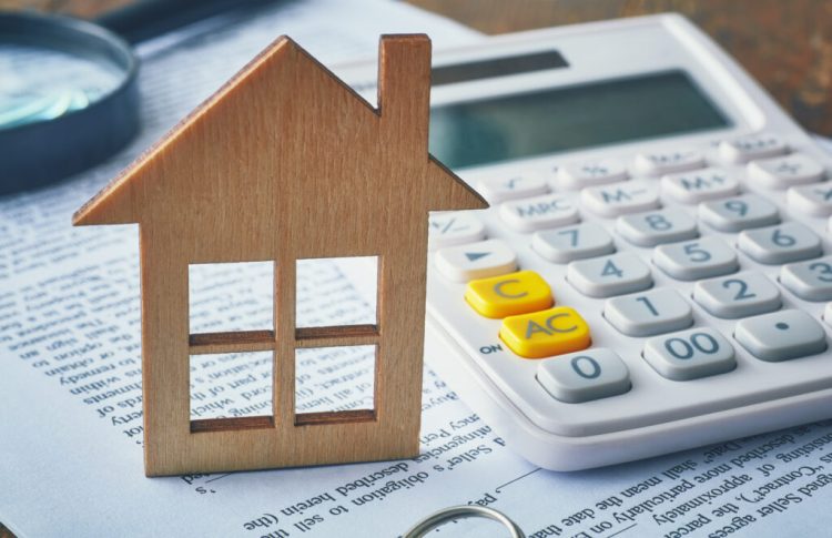 Streamlining Property Transactions: The Key Benefits of Using an Online Conveyancing Comparison Service