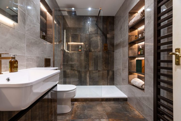 Enhance Your Resale Value: Luxury Washrooms that Add Value and Elegance to Your Home