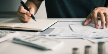 Beyond Bean Counting: Unveiling the Essential Qualities for Hiring Your Next Financial Controller