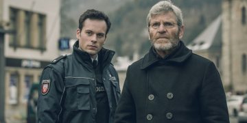 Dlaczego Seriale Detektywistyczne Podbijają Telewizję: Analiza Popularności Gatunku