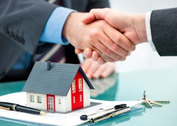 Quick Close, Lower Price: Deciding if “Houses for Cash Buyer” is Right for You