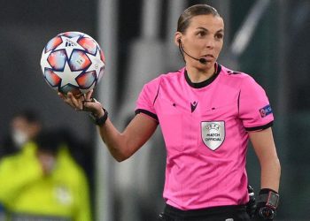 The Football Referee’s Arsenal: Essential Equipment for Effective Officiating