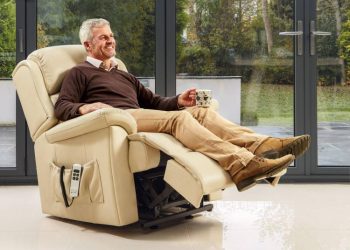 Comfort in Motion: The Rising Popularity of Rise and Recline Chairs