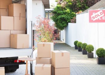 Moving with Confidence: How to Choose the Right Wolverhampton Moving Service
