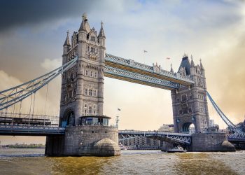 Exploring the Beauty and History of London Bridge: Why You Need London Bridge Tickets