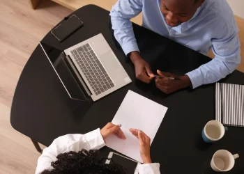 Expanding Your Network: Leveraging Online Coaching Programs for Professional Growth