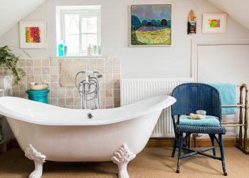 The Benefits of Hiring Professionals for Bathroom Surface Repairs