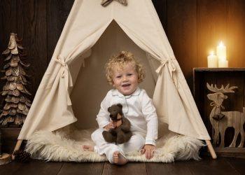 Embracing the Season: The Benefits of a Christmas Mini Photoshoot Experience in Milton Keynes