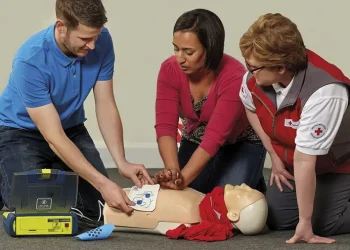 Beyond the Basics: Advanced Workplace First Aid Skills for Manchester Professionals