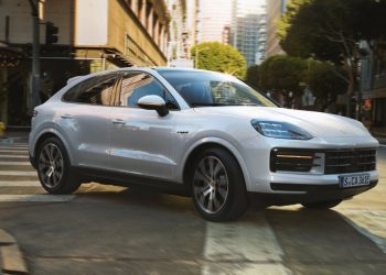 Sustainability Meets Market Insight: Selling Your Hybrid Car with an EV Buyer