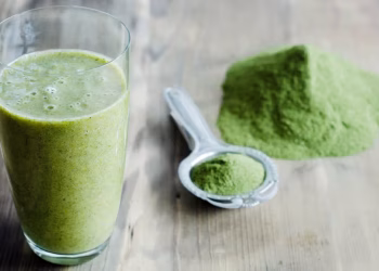 Bridging the Nutritional Gap: How Greens Daily Can Enhance Your Diet